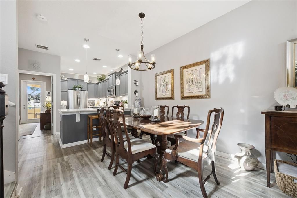 待售: $473,000 (3 贝兹, 3 浴室, 1830 平方英尺)