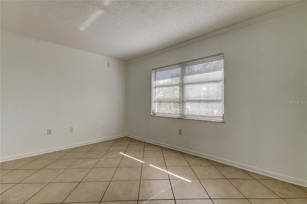 На продажу: $120,000 (1 спален, 1 ванн, 747 Квадратных фут)