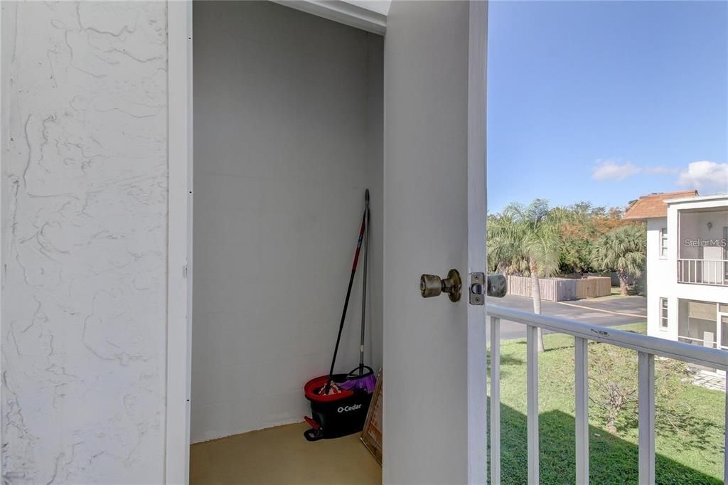 На продажу: $120,000 (1 спален, 1 ванн, 747 Квадратных фут)