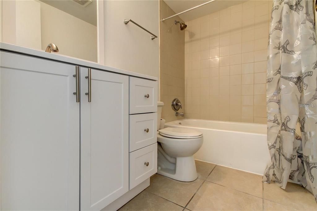 На продажу: $120,000 (1 спален, 1 ванн, 747 Квадратных фут)