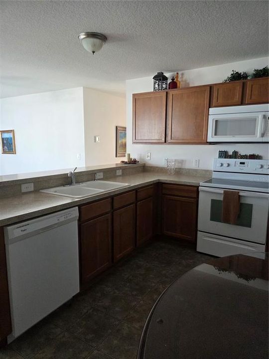 For Sale: $249,788 (2 beds, 2 baths, 1156 Square Feet)