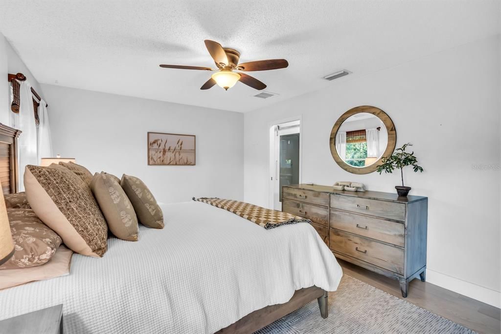 For Sale: $599,000 (3 beds, 2 baths, 1500 Square Feet)