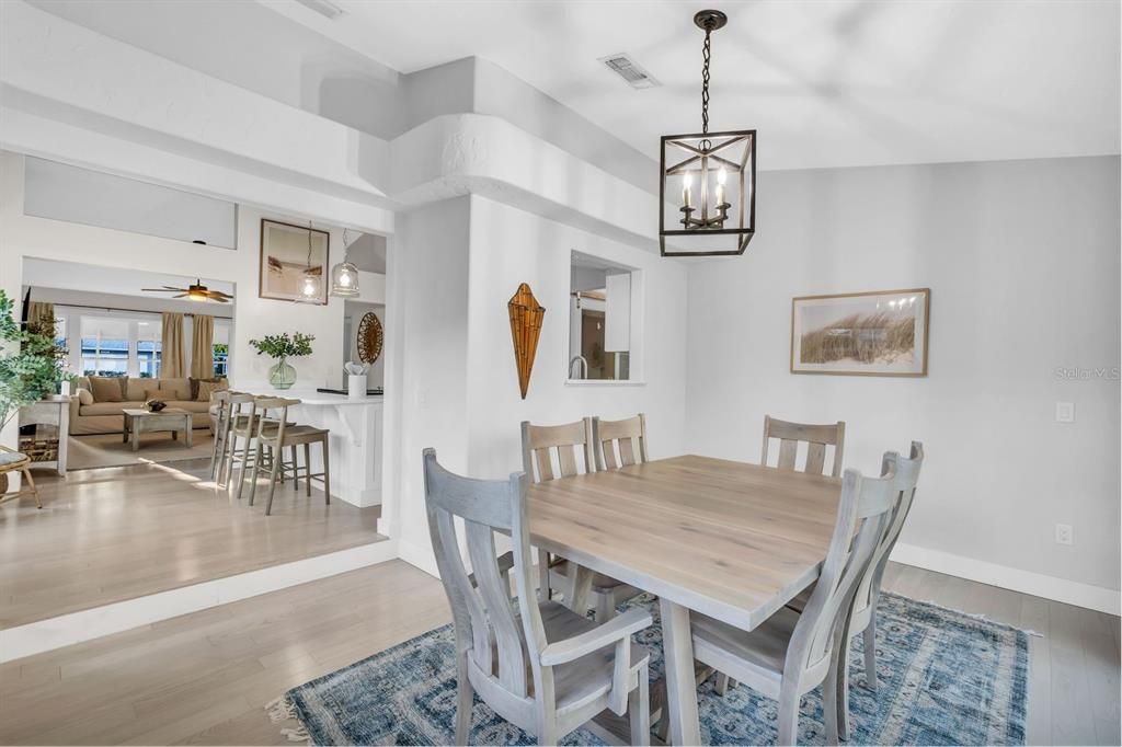 For Sale: $599,000 (3 beds, 2 baths, 1500 Square Feet)