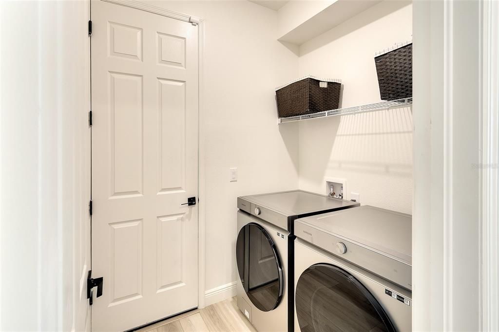 For Sale: $499,000 (3 beds, 2 baths, 2391 Square Feet)