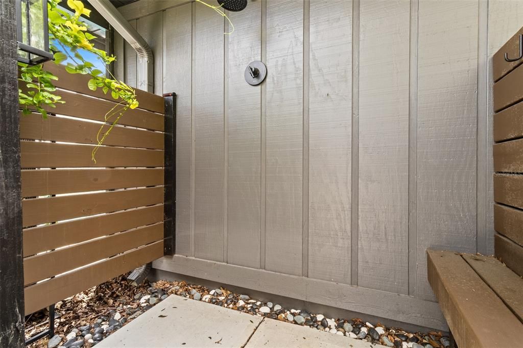 出租: $4,775 (4 贝兹, 2 浴室, 2636 平方英尺)