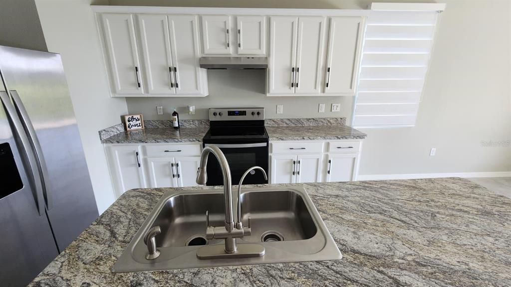 В аренду: $1,890 (3 спален, 2 ванн, 1755 Квадратных фут)