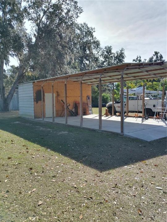 合同活跃: $300,000 (3 贝兹, 2 浴室, 1872 平方英尺)