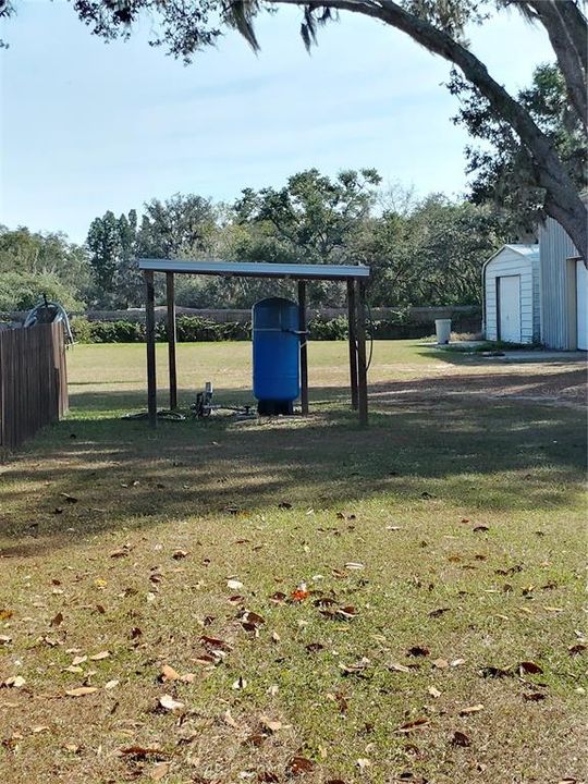 合同活跃: $300,000 (3 贝兹, 2 浴室, 1872 平方英尺)