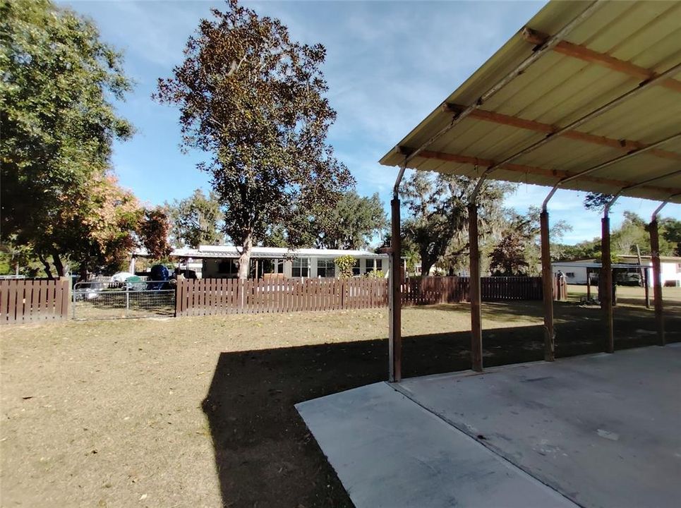 合同活跃: $300,000 (3 贝兹, 2 浴室, 1872 平方英尺)