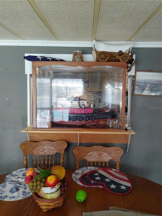 合同活跃: $300,000 (3 贝兹, 2 浴室, 1872 平方英尺)