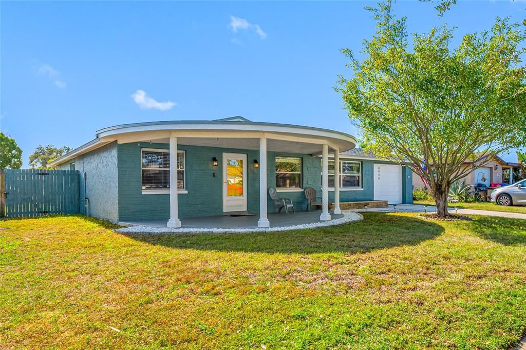 合同活跃: $235,000 (3 贝兹, 2 浴室, 1368 平方英尺)