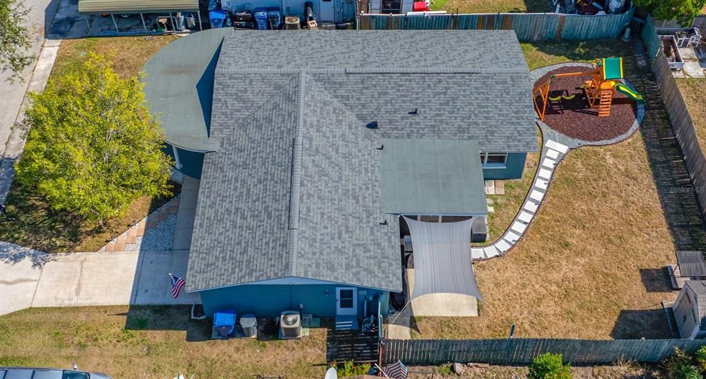 合同活跃: $235,000 (3 贝兹, 2 浴室, 1368 平方英尺)