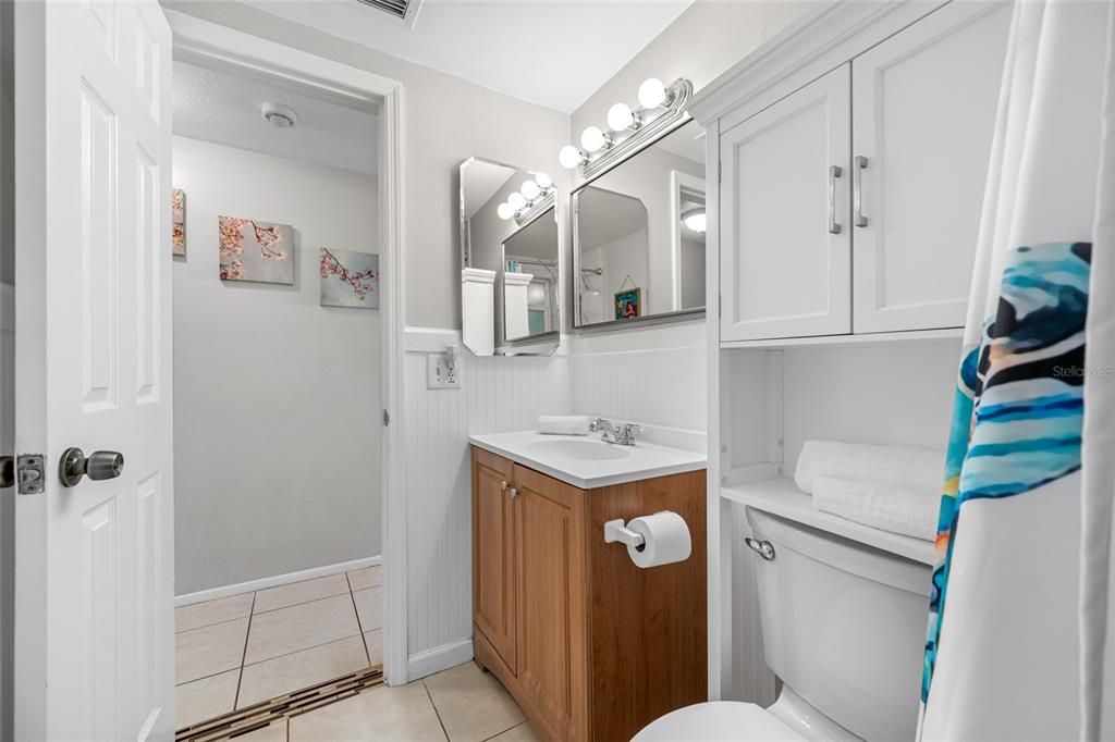 合同活跃: $235,000 (3 贝兹, 2 浴室, 1368 平方英尺)