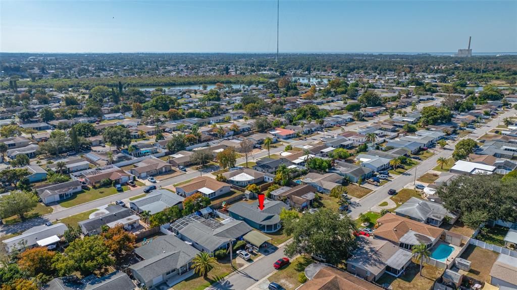 合同活跃: $235,000 (3 贝兹, 2 浴室, 1368 平方英尺)