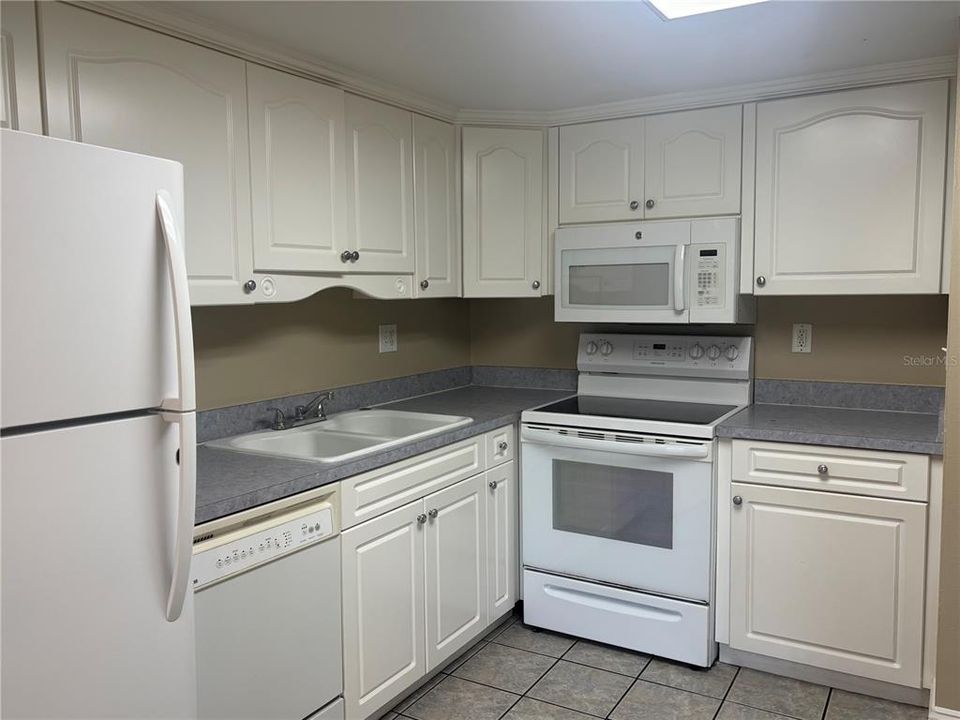 待售: $189,900 (3 贝兹, 2 浴室, 1432 平方英尺)