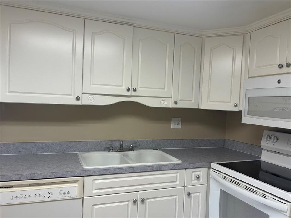 待售: $189,900 (3 贝兹, 2 浴室, 1432 平方英尺)