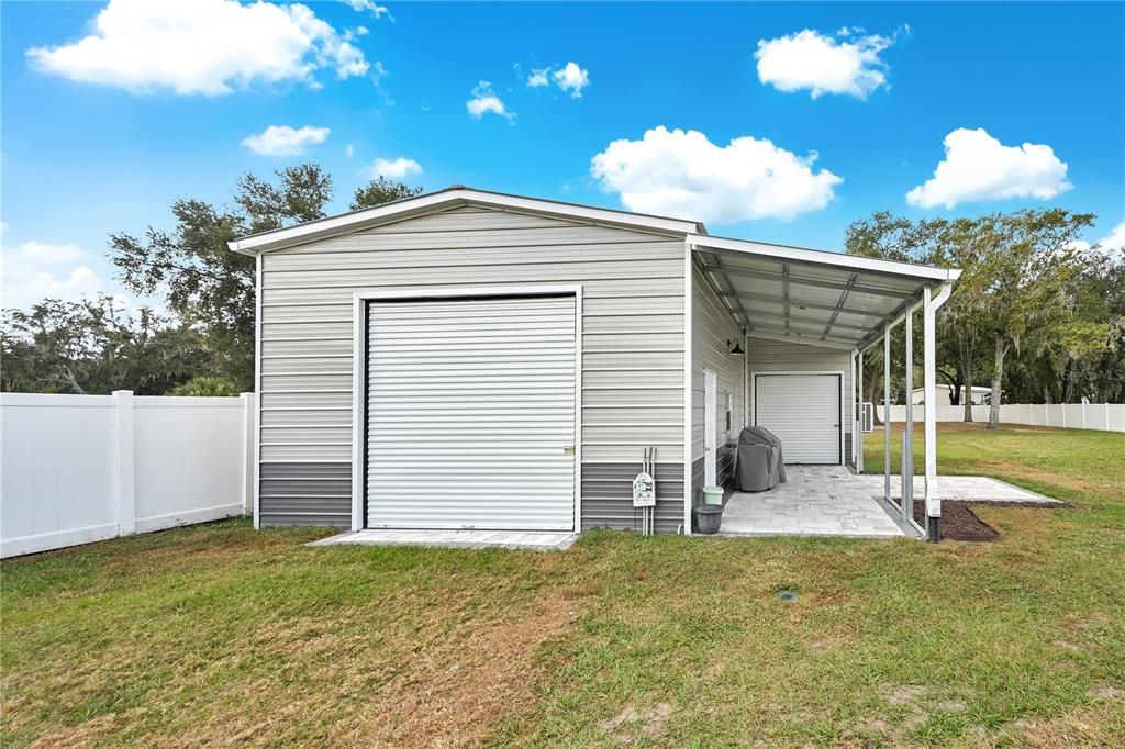 合同活跃: $630,000 (4 贝兹, 3 浴室, 2400 平方英尺)