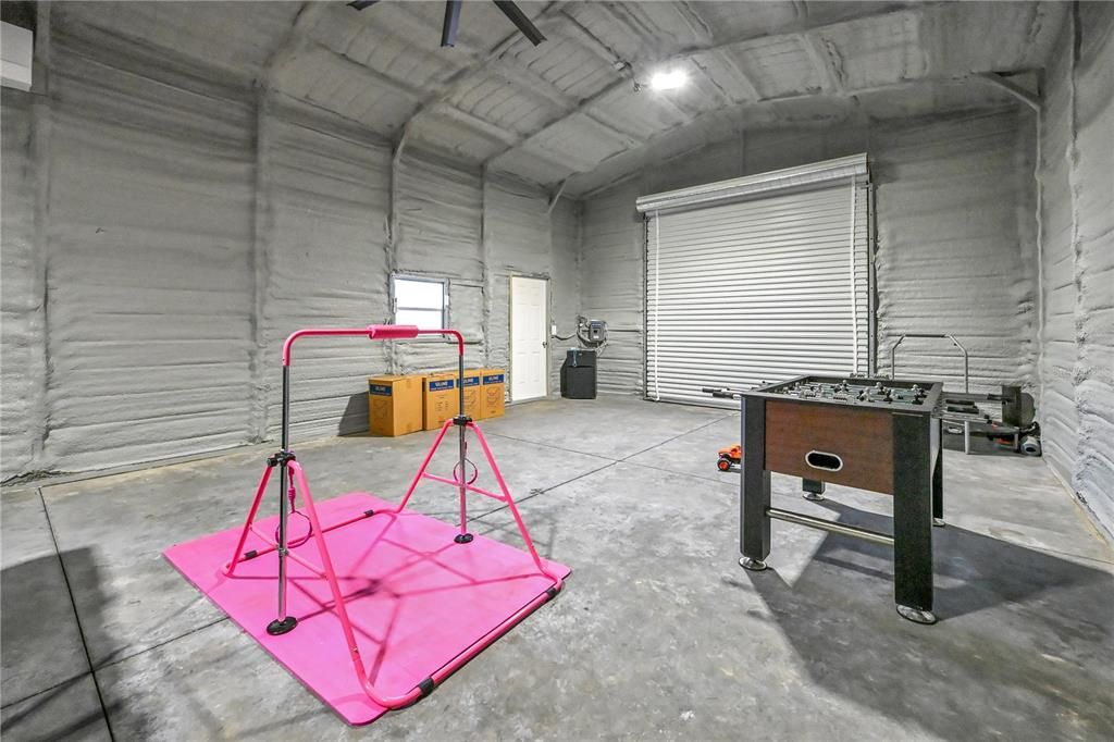 合同活跃: $630,000 (4 贝兹, 3 浴室, 2400 平方英尺)