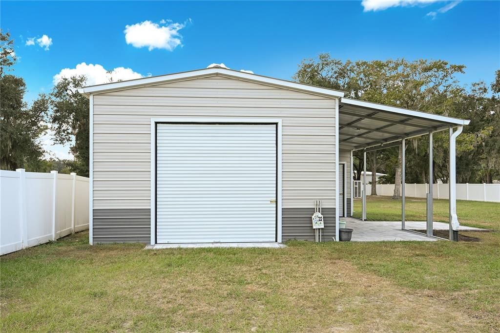 合同活跃: $630,000 (4 贝兹, 3 浴室, 2400 平方英尺)