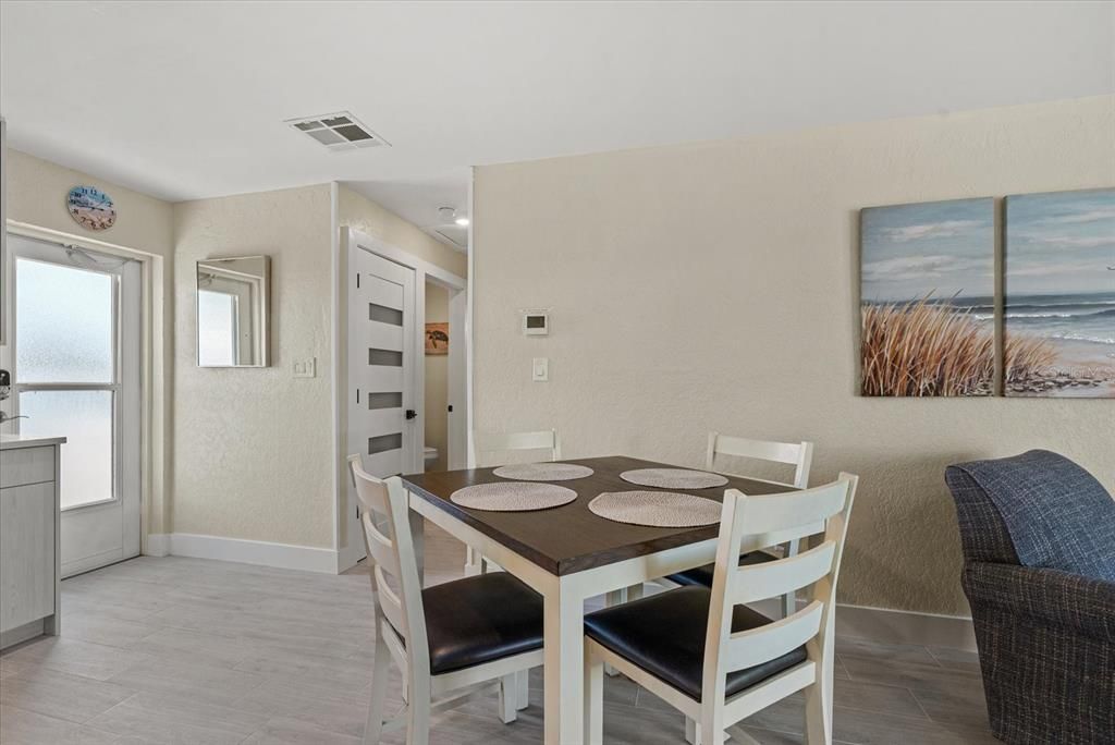 На продажу: $639,000 (1 спален, 1 ванн, 728 Квадратных фут)