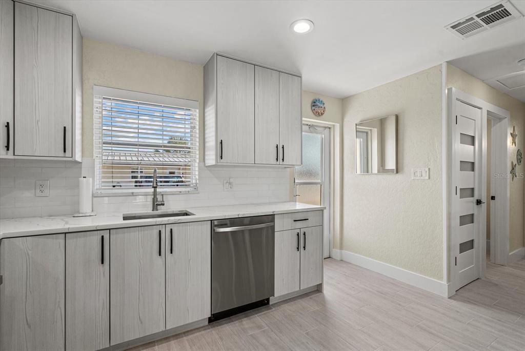 На продажу: $639,000 (1 спален, 1 ванн, 728 Квадратных фут)