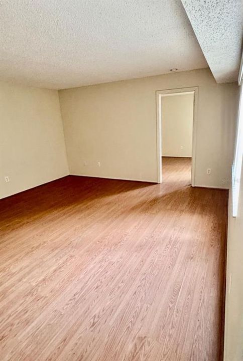 For Rent: $2,000 (2 beds, 2 baths, 918 Square Feet)