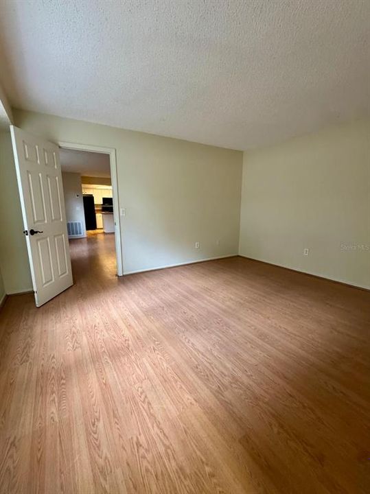 For Rent: $2,000 (2 beds, 2 baths, 918 Square Feet)
