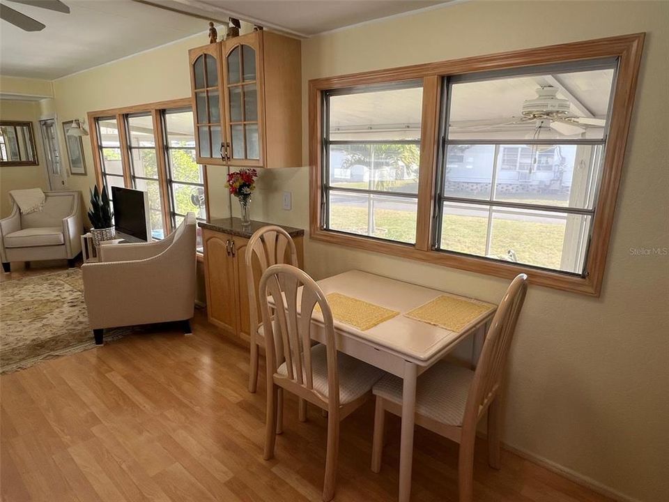 待售: $75,000 (2 贝兹, 1 浴室, 550 平方英尺)