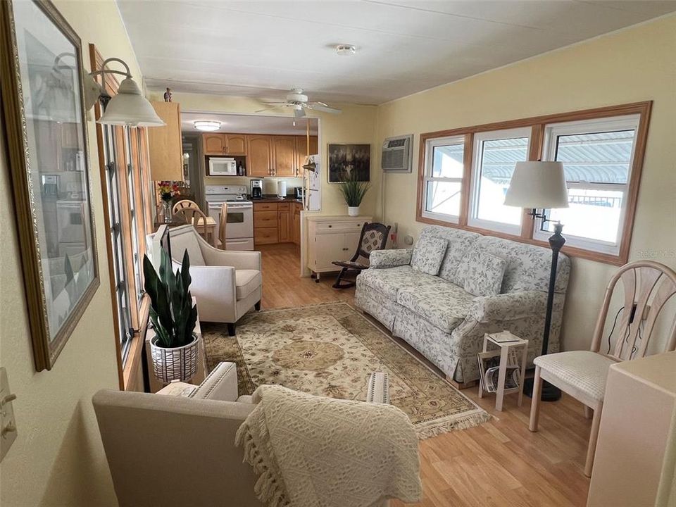 待售: $75,000 (2 贝兹, 1 浴室, 550 平方英尺)