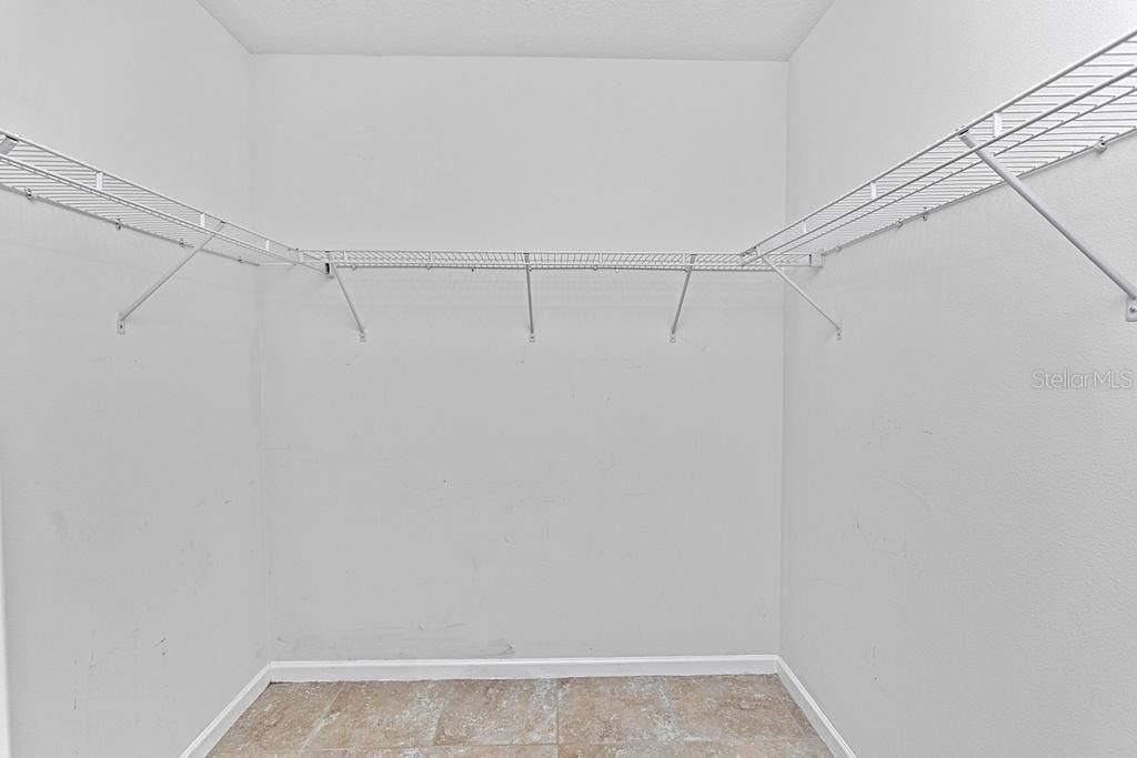 En Venta: $370,000 (4 camas, 2 baños, 1830 Pies cuadrados)