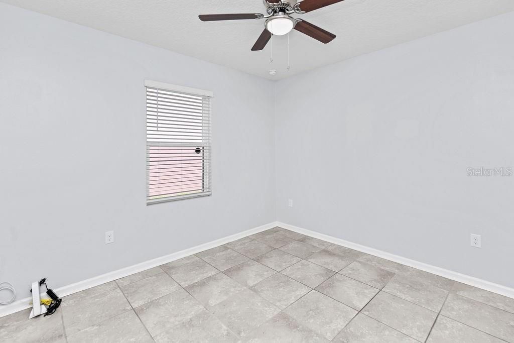 En Venta: $370,000 (4 camas, 2 baños, 1830 Pies cuadrados)