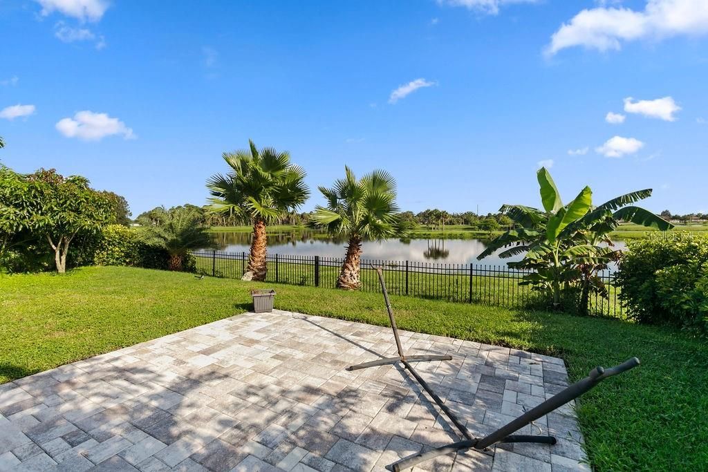 En Venta: $370,000 (4 camas, 2 baños, 1830 Pies cuadrados)