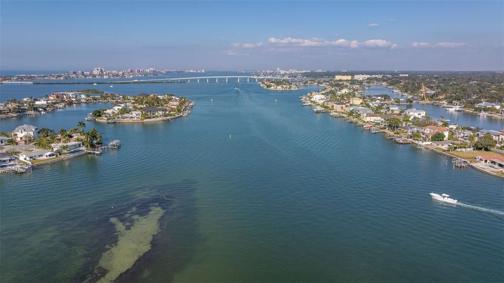 合同活跃: $975,000 (2 贝兹, 2 浴室, 1342 平方英尺)