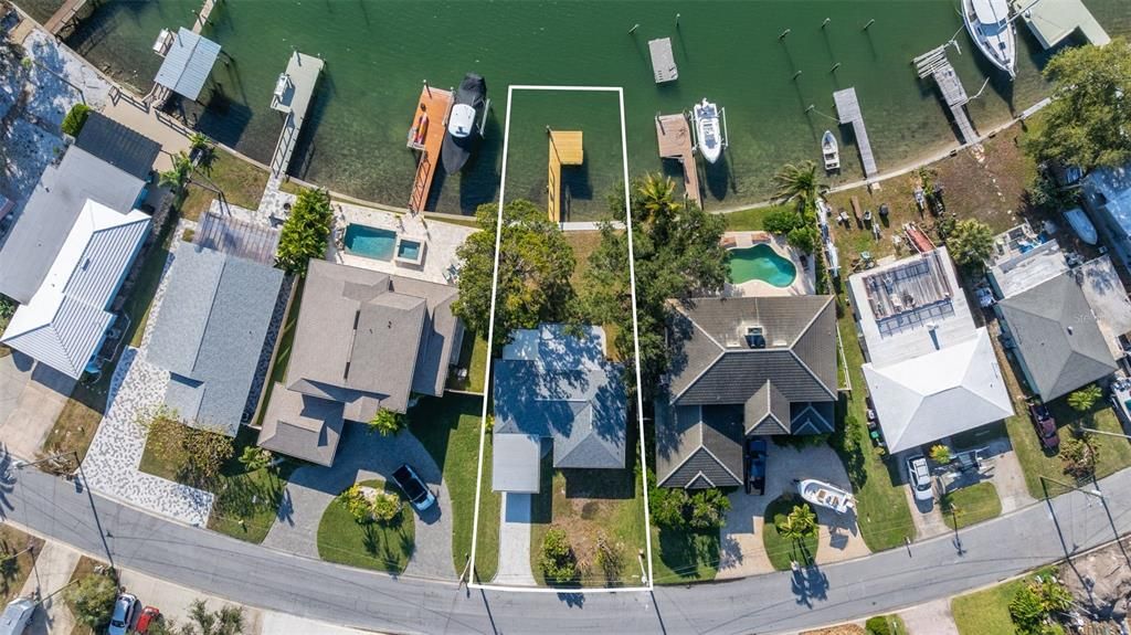 合同活跃: $975,000 (2 贝兹, 2 浴室, 1342 平方英尺)