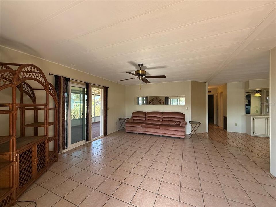 En Venta: $208,000 (2 camas, 2 baños, 1232 Pies cuadrados)