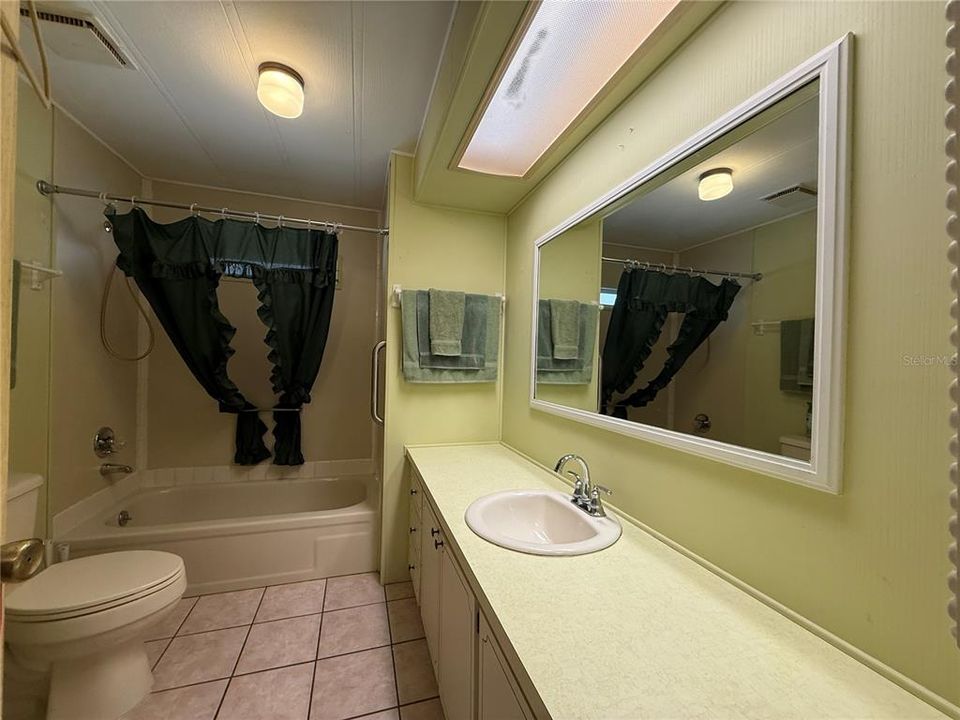 En Venta: $208,000 (2 camas, 2 baños, 1232 Pies cuadrados)