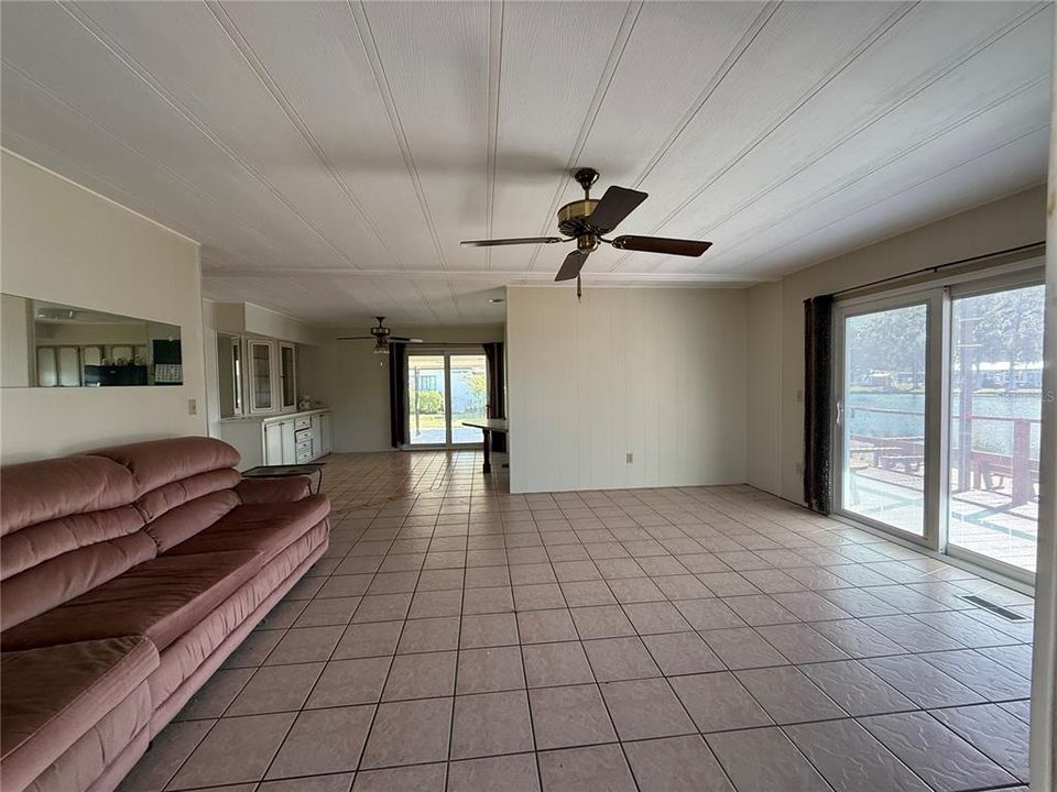 En Venta: $208,000 (2 camas, 2 baños, 1232 Pies cuadrados)