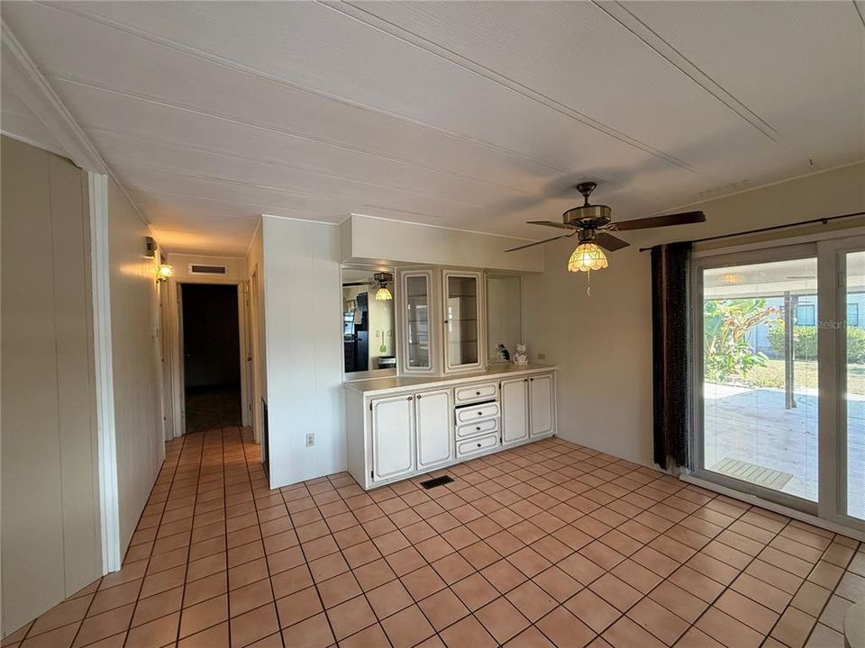 En Venta: $208,000 (2 camas, 2 baños, 1232 Pies cuadrados)