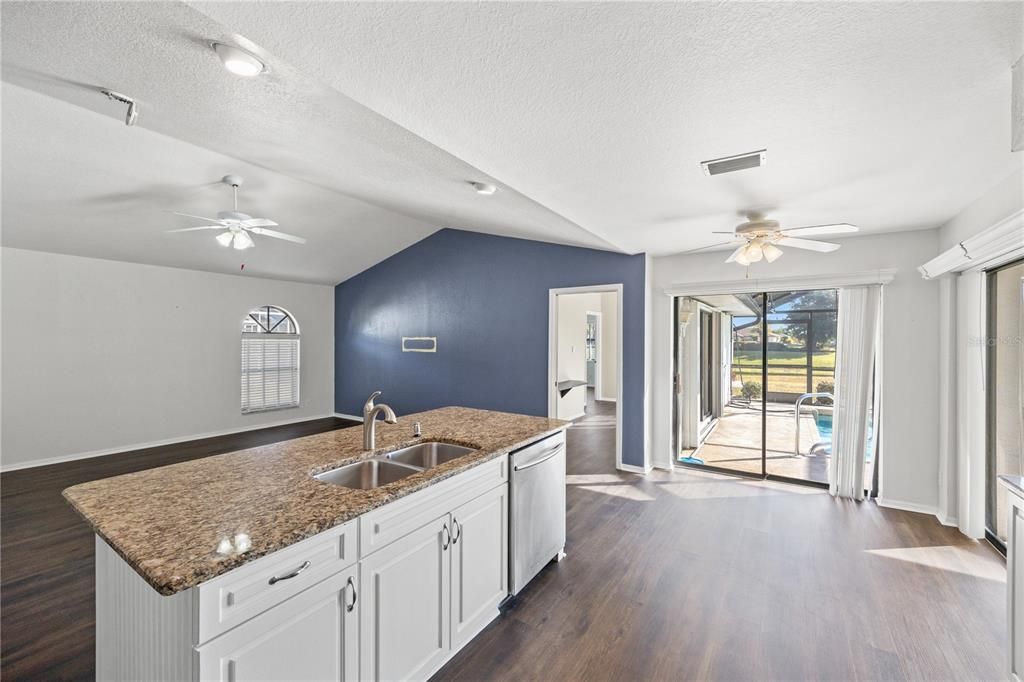 For Sale: $450,000 (3 beds, 3 baths, 2016 Square Feet)