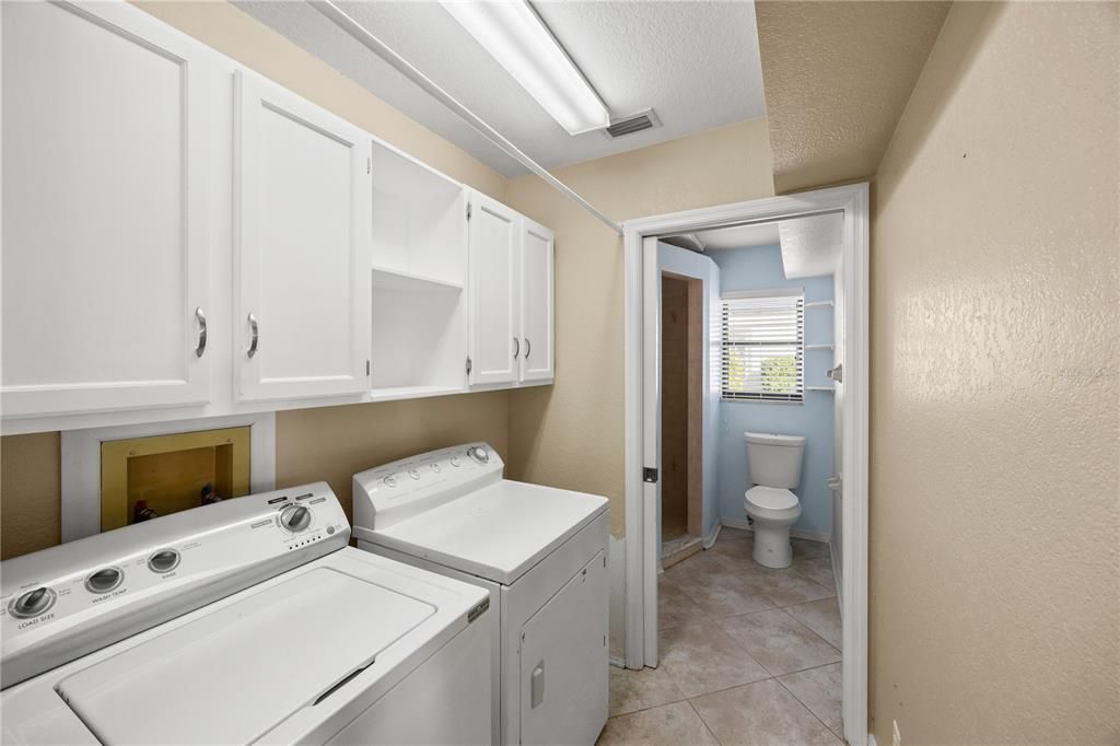 For Sale: $450,000 (3 beds, 3 baths, 2016 Square Feet)