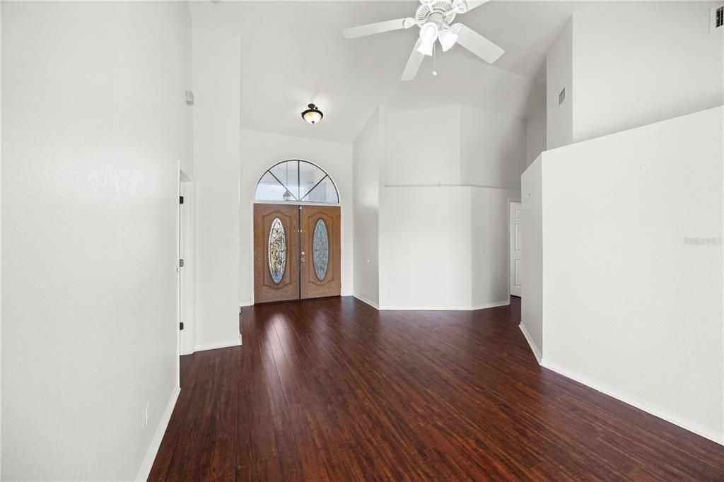 For Sale: $450,000 (3 beds, 3 baths, 2016 Square Feet)