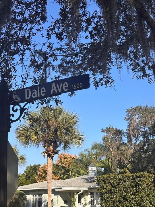 For Rent: $3,800 (4 beds, 2 baths, 1474 Square Feet)