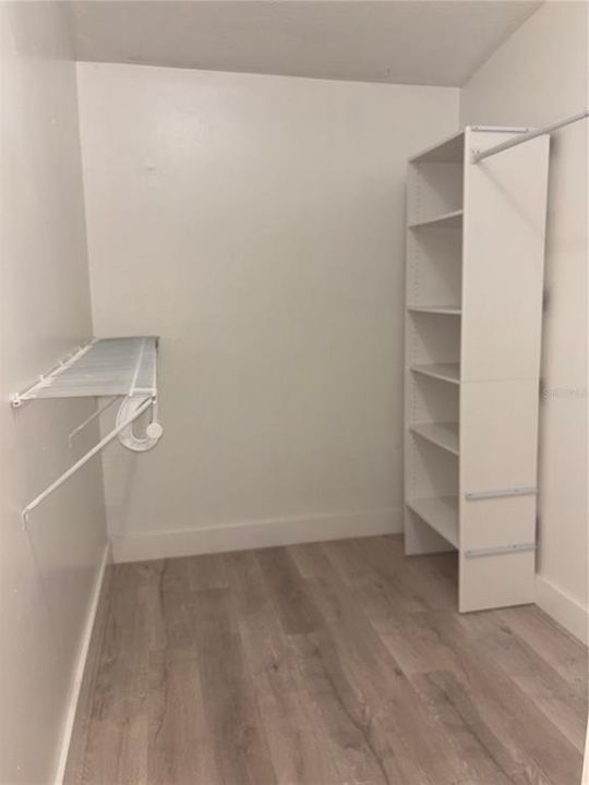 For Rent: $3,800 (4 beds, 2 baths, 1474 Square Feet)