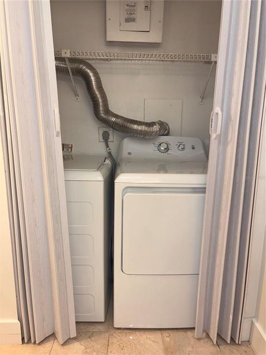 For Rent: $3,800 (4 beds, 2 baths, 1474 Square Feet)