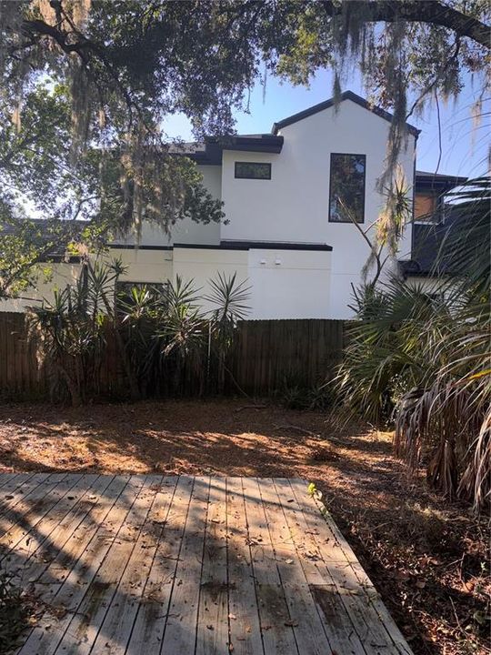 For Rent: $3,800 (4 beds, 2 baths, 1474 Square Feet)