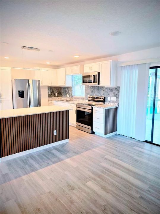 For Rent: $2,200 (3 beds, 1 baths, 1542 Square Feet)