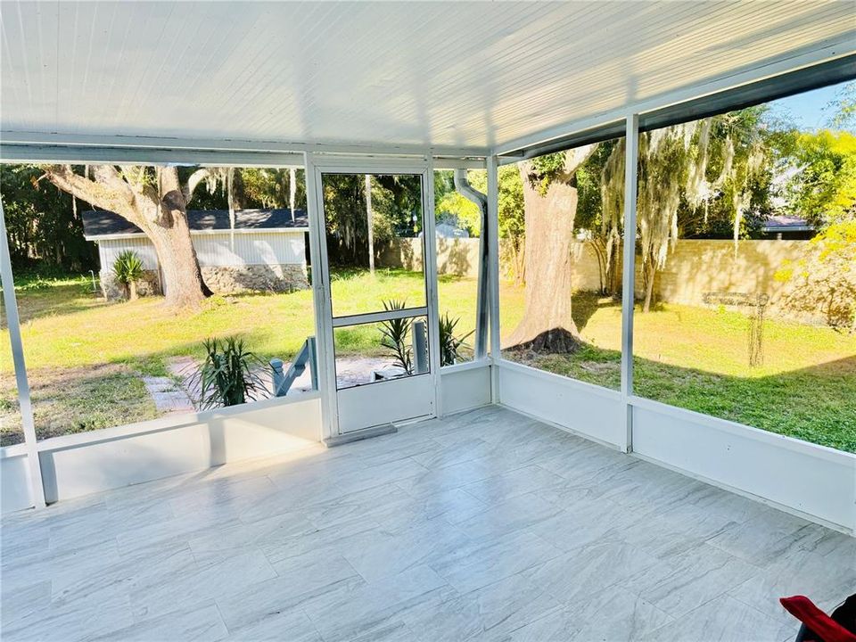 For Rent: $2,200 (3 beds, 1 baths, 1542 Square Feet)