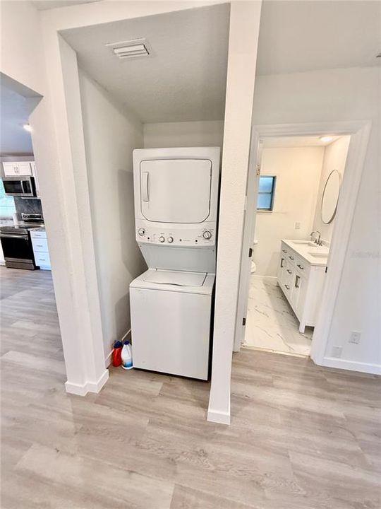 For Rent: $2,200 (3 beds, 1 baths, 1542 Square Feet)