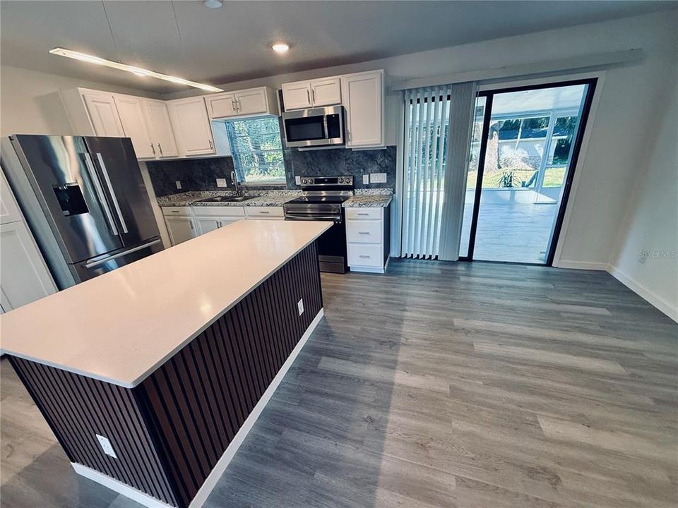 For Rent: $2,200 (3 beds, 1 baths, 1542 Square Feet)