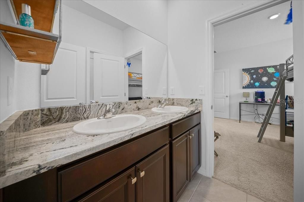 For Sale: $460,000 (4 beds, 3 baths, 2835 Square Feet)